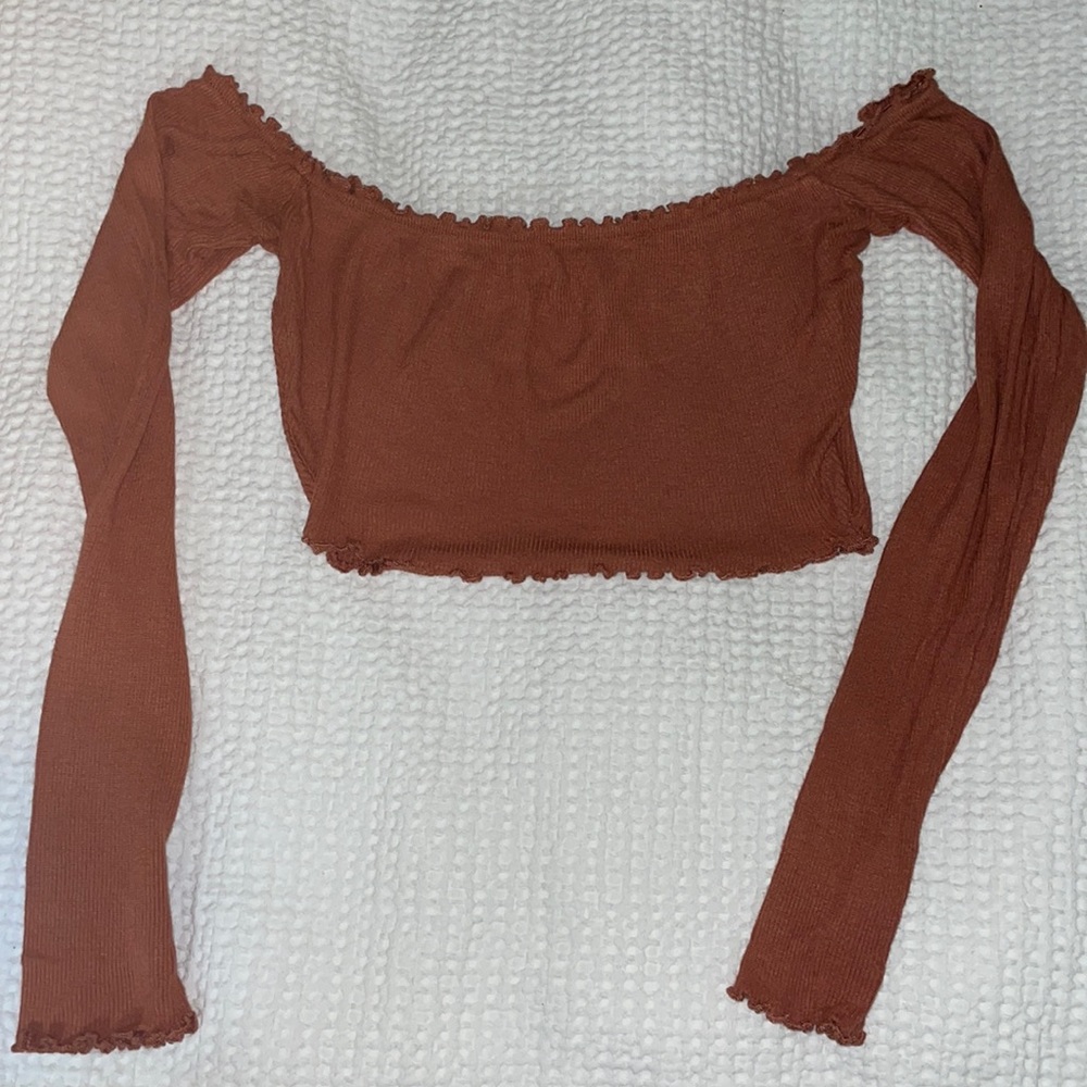 Forever 21 long sleeve crop top. Size S.